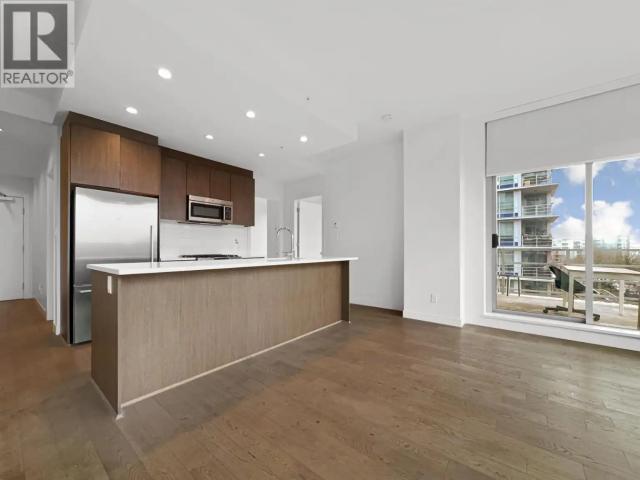 10xx 9060 UNIVERSITY CRESCENT