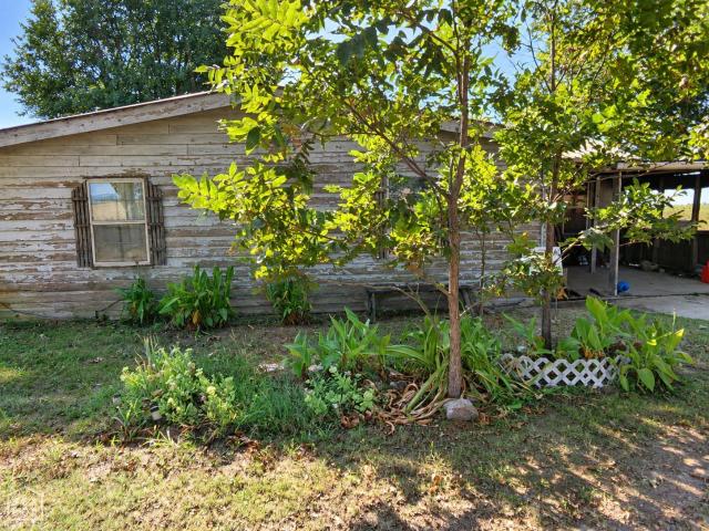 1104 E County Road 732