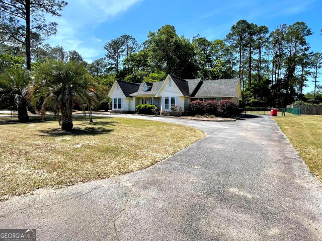 1104 Lakeview Drive