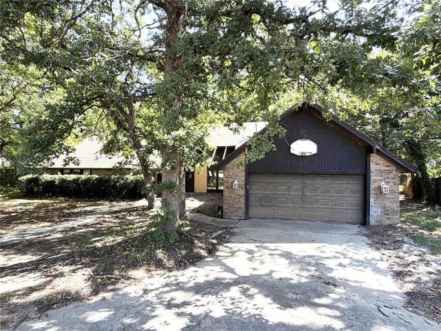 1104 Reid Circle