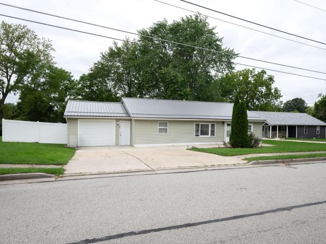 1104 Town Street