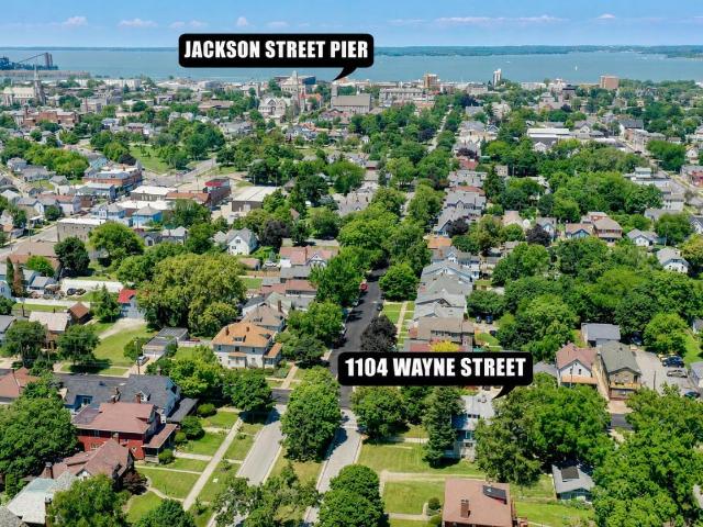 1104 Wayne Street