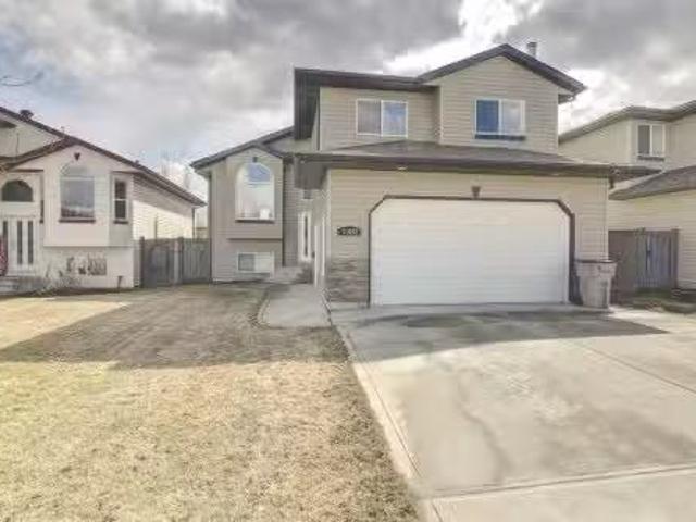 11053 66 Avenue, Grande Prairie, AB, T8W 2Z1 house for sale.