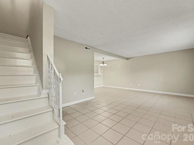 11059 Hunter trail Lane