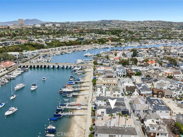 1105 N Bay Front