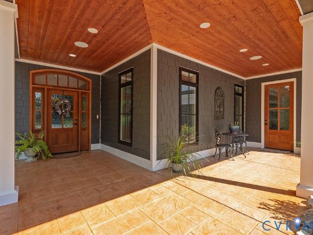 1105 Elizabeth Lane