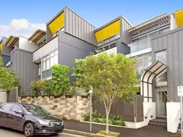 1/105 Ferry Rd, Glebe Apartment for rent Listed by Linda Li o.