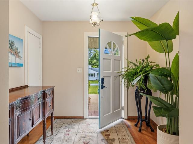 1105 Greenacres