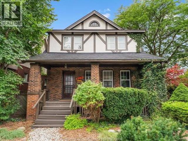 1105 Lincoln Road, Windsor, ON, N8Y 2H6 house for sale | Listing ID 26020 | Royal LePage