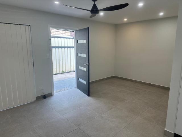 1/105 Rawson RoadGreenacre NSW 2190, Australia