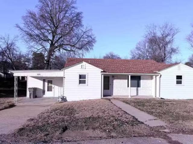 1105 W THOMPSON ST, PARAGOULD, AR 72450