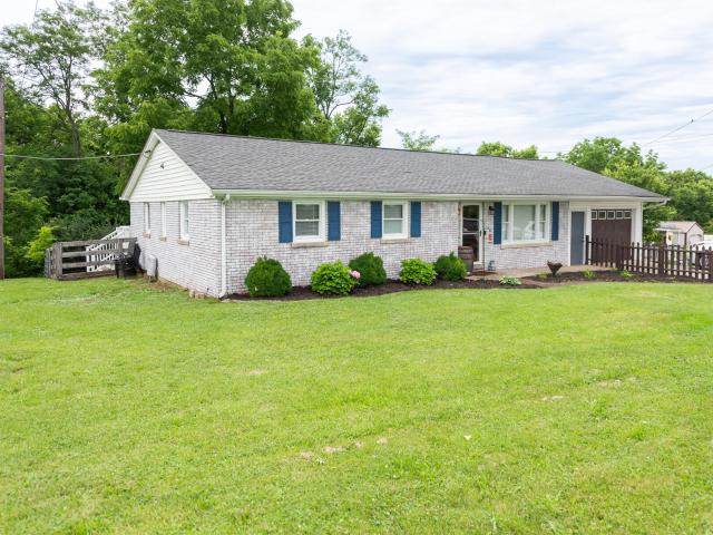 1105 Woodlake Road