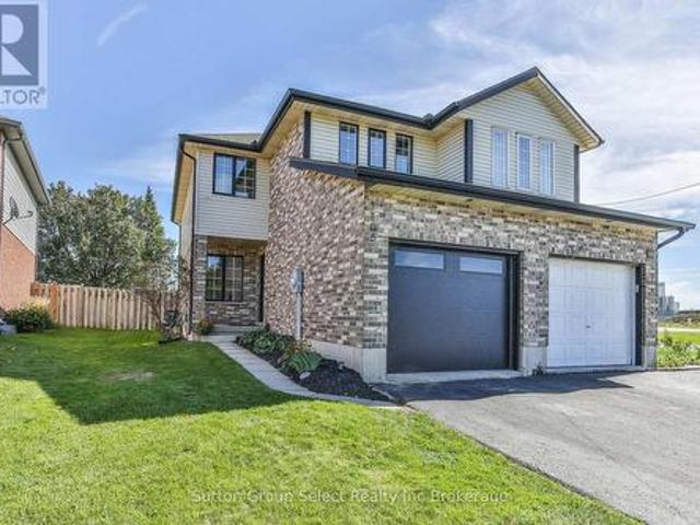 1106 Nellis Street, Woodstock North, ON, N4T 1N4 house for sale | Listing ID X13822 | Royal LePage