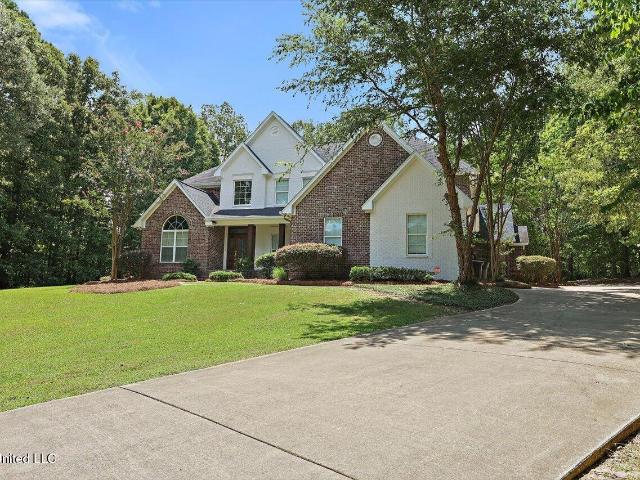 1106 Pointe Cove