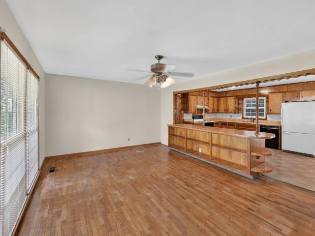 1106 Rainbow Cir