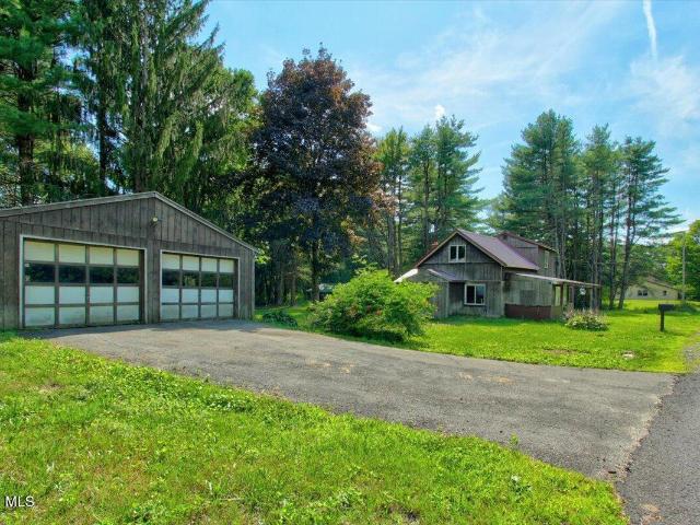 1106 Whiteside Road