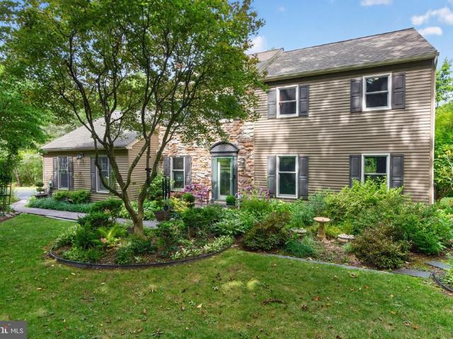 1106 Wooded Place