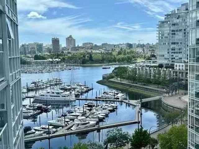 1106 1077 Marinaside Crescent, Vancouver, BC, V6Z 2Z5 Single.