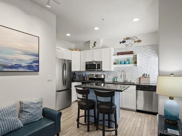 1106 4th St, Unit 4, Coronado, CA 92118 | MLS #260017