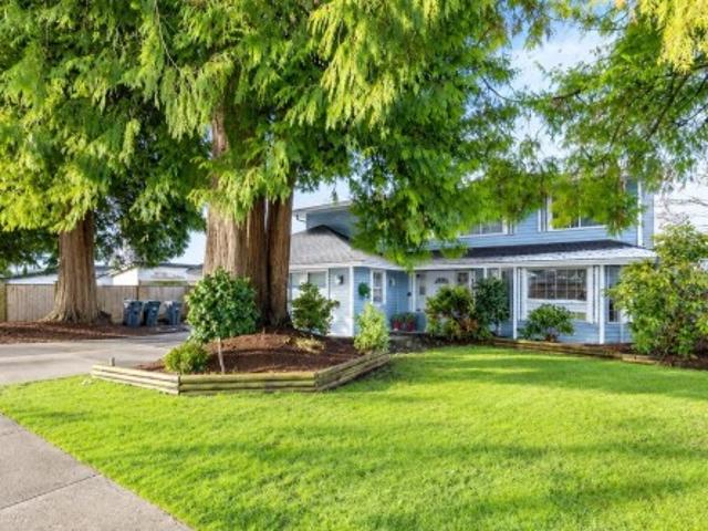 11077 Street, Surrey, BC, V3R 6V7 house for sale | Listing ID R3141 | Royal LePage