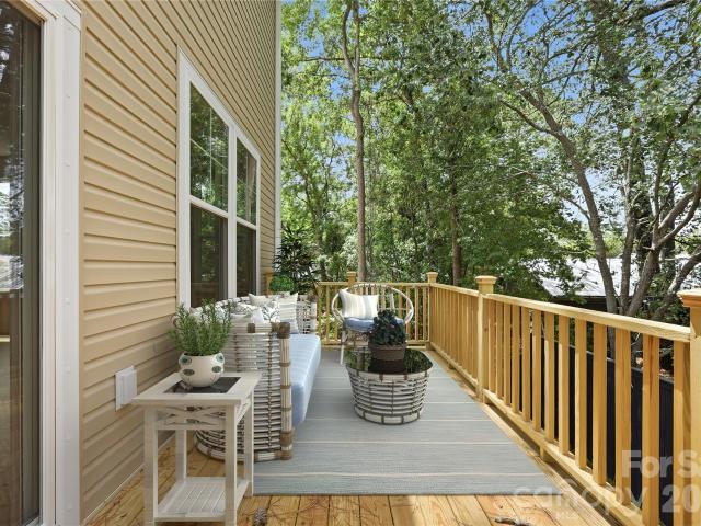 1107 Mossy Glade Road