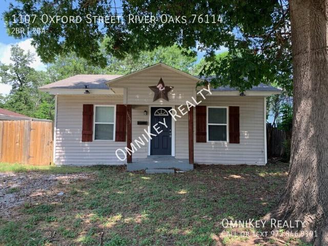 1107 Oxford Street  River Oaks 76114, 2 beds, 2 full baths