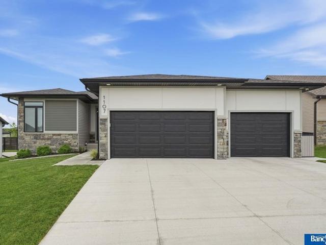 1107 Asher Ave, Hickman, NE 68372