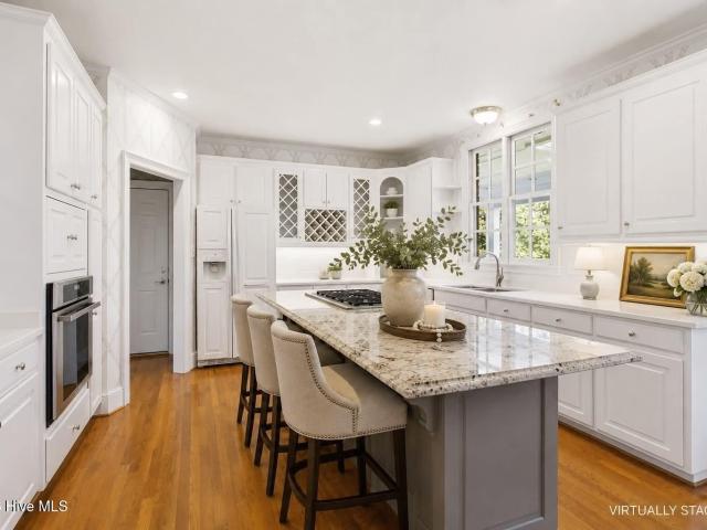 1107 Country Club Drive