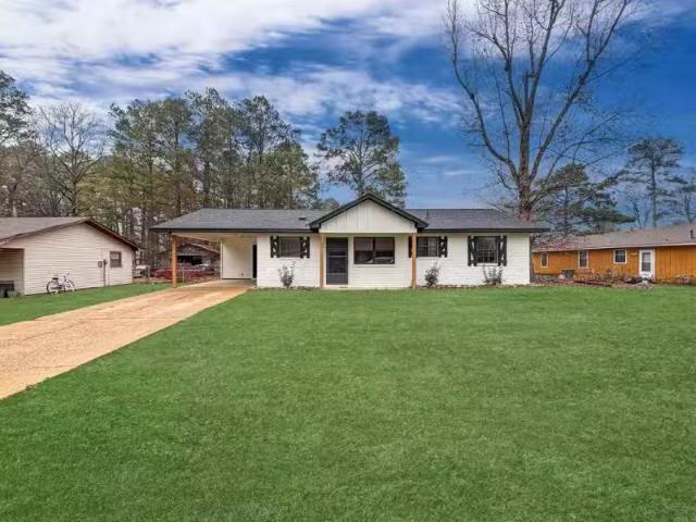 1107 DOGWOOD DR, GURDON, AR 71743