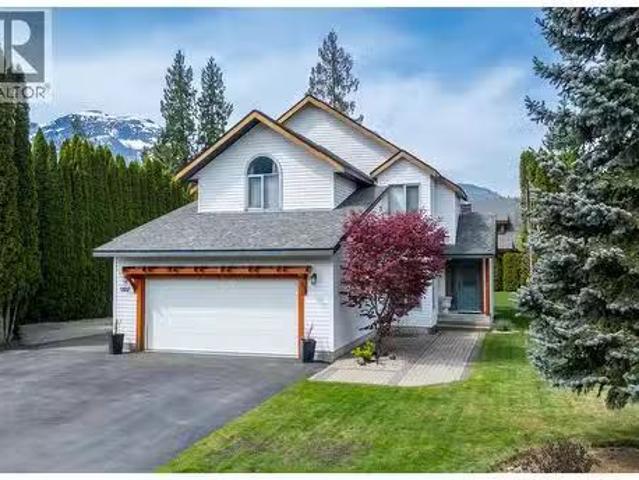1107 Pineridge Crescent, Revelstoke, BC, V0E 2S1 house for s.