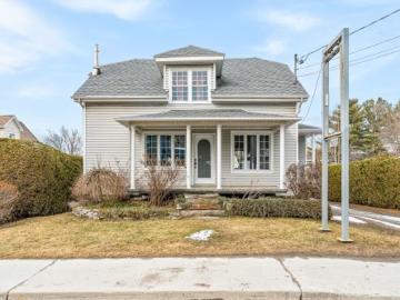1107 Rue Principale E. Magog, QC, J1X 1Z6 house for sale | Listing ID 23477 | Royal LePage