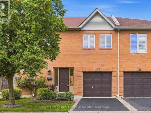 1107 Upper Village Drive, Mississauga, ON, L5E 3H9 townhouse for sale | Listing ID W13796 | Royal LePage