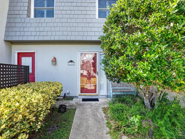 1107 Ventura Place