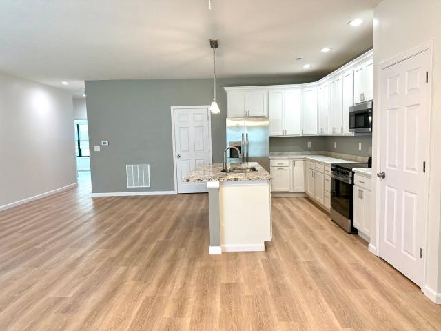 1108 Midway Court