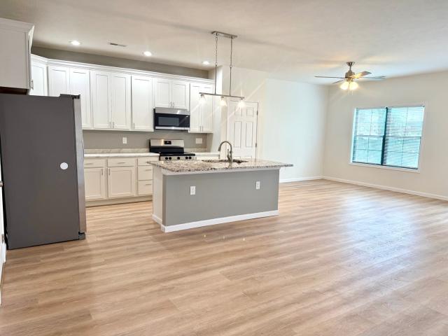 1108 Midway Court