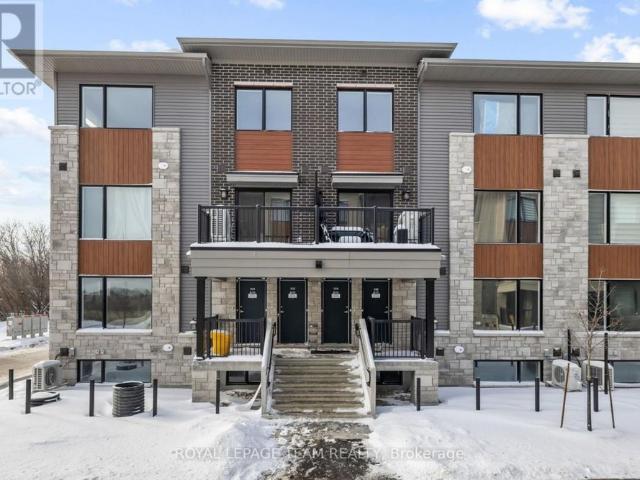 1108 Creekway Private Ottawa, ON K2T0S9