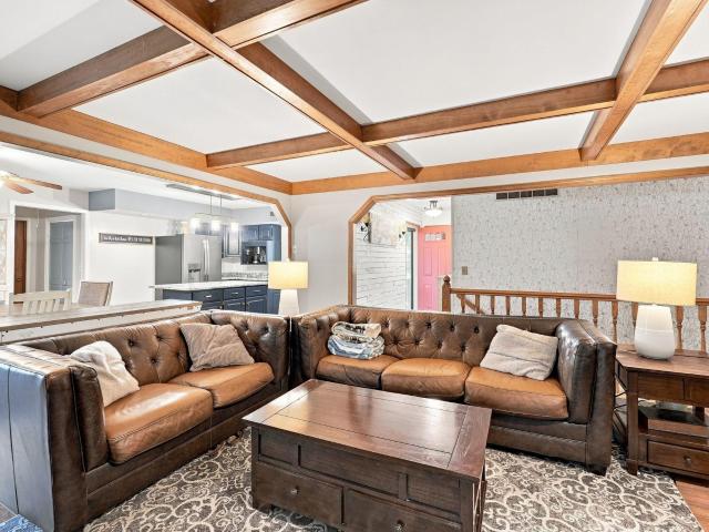 1108 Easton Trail