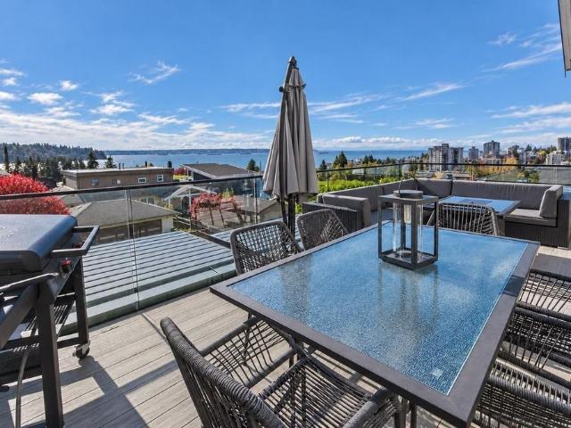 1108 Esquimalt Avenue, West Vancouver