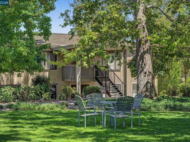 1108 Fairlawn Court 8