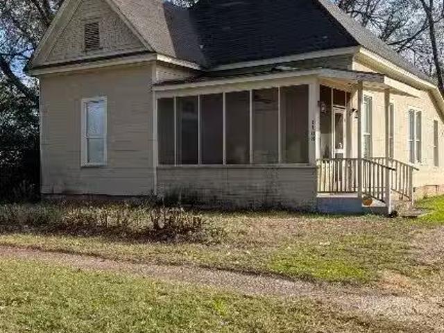 1108 1ST AVE, SELMA, AL 36703