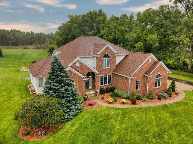 11095 Hill Rd, Goodrich, MI 48438