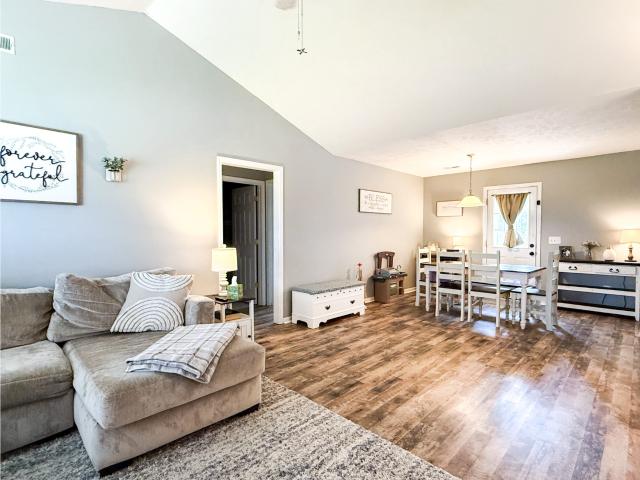 1109 Auldridge Dr