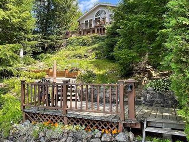 1109 Burnt Point Trail, Highlands East Glamorgan, ON, K0M 2K0 house for sale | Listing ID X13550 | Royal LePage