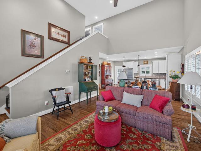 1109 Cross Pointe Dr