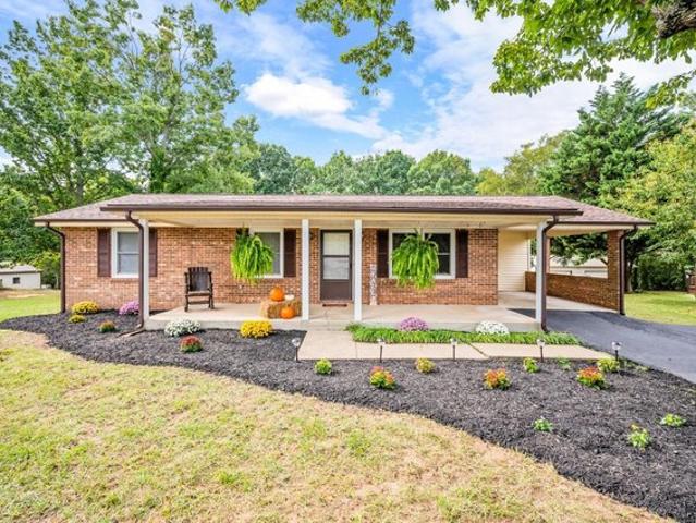 1109 Gallows Rd, Gretna, VA 24557