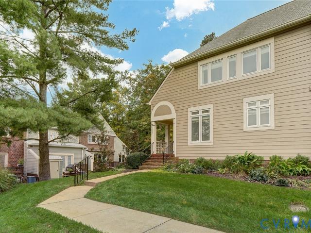1109 Lakeland Circle