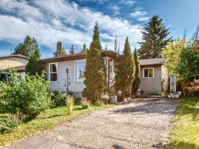 11007 A Avenue Nw, Edmonton, AB, T5X 3Y9 townhouse for sale | Listing ID E4510 | Royal LePage