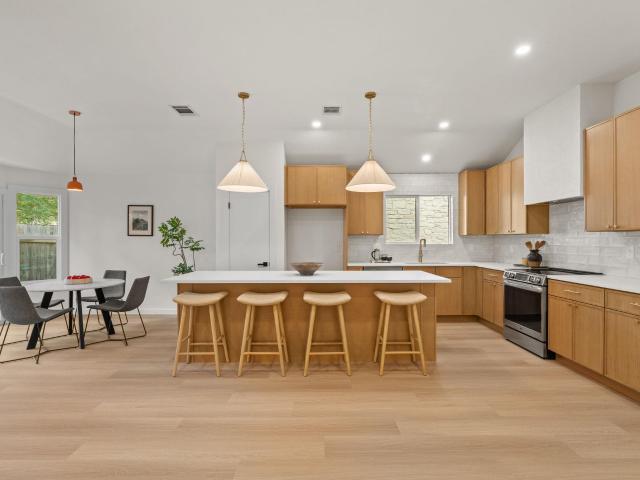 11007 Andenwood Dr