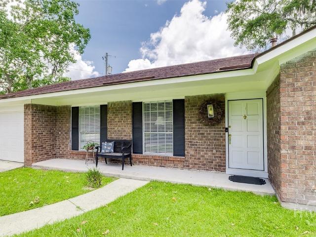 11007 N Williamsburg Drive