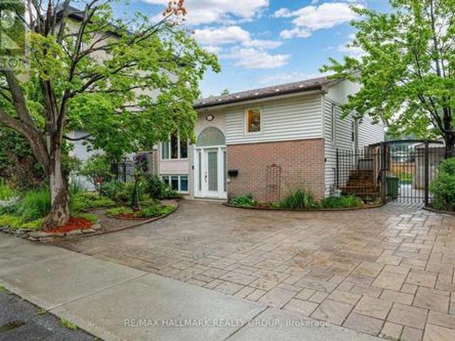 1100 Bathgate Drive, Ottawa, ON, K1J 8G1 house for sale | Listing ID X13570 | Royal LePage